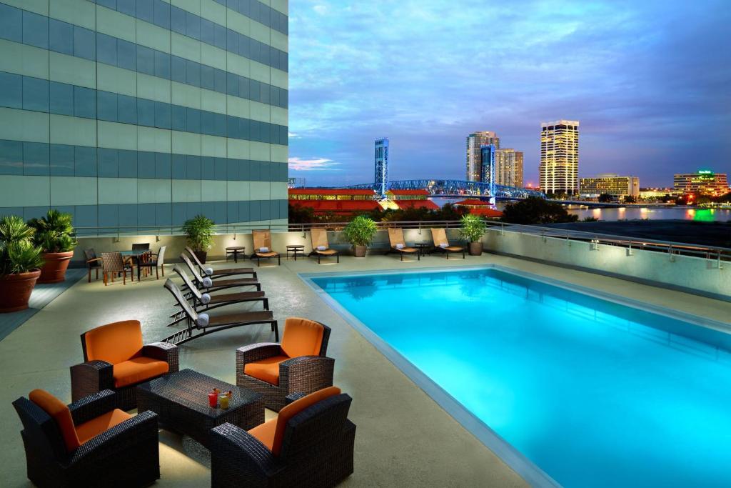 Marriott Jacksonville Downtown pool view