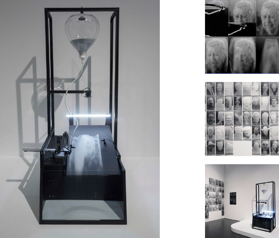 Rafael Lozano-Hemmer installation A Crack in the Hourglass