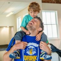 kid and dad enjoying the museum